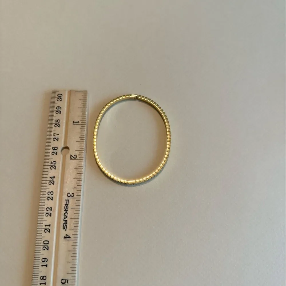 Minimalist textured bracelet M736